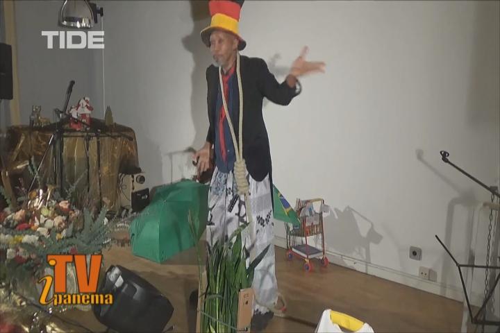 Watuzi und seine Performance