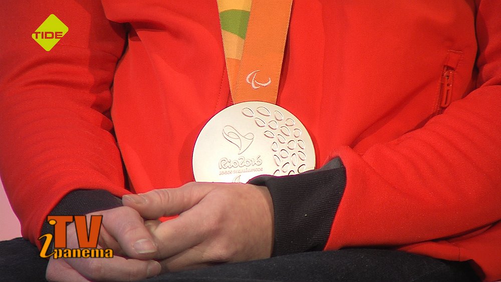 Silber Medaille Paralympics Rio 16 Edina Mueller